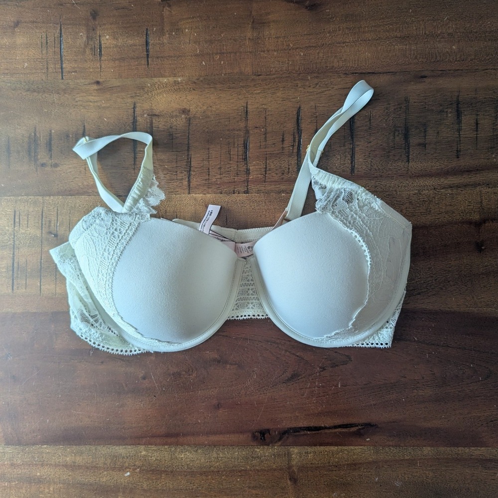 Victoria's Secret Incredible Bra Cream Lace Padded Balconet Womens Sz 36DD